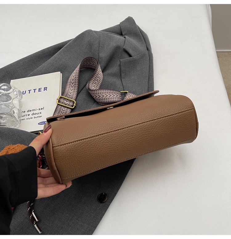 Crossbody, single shoulder, and handbag all look good, 24�17cm - Image 3