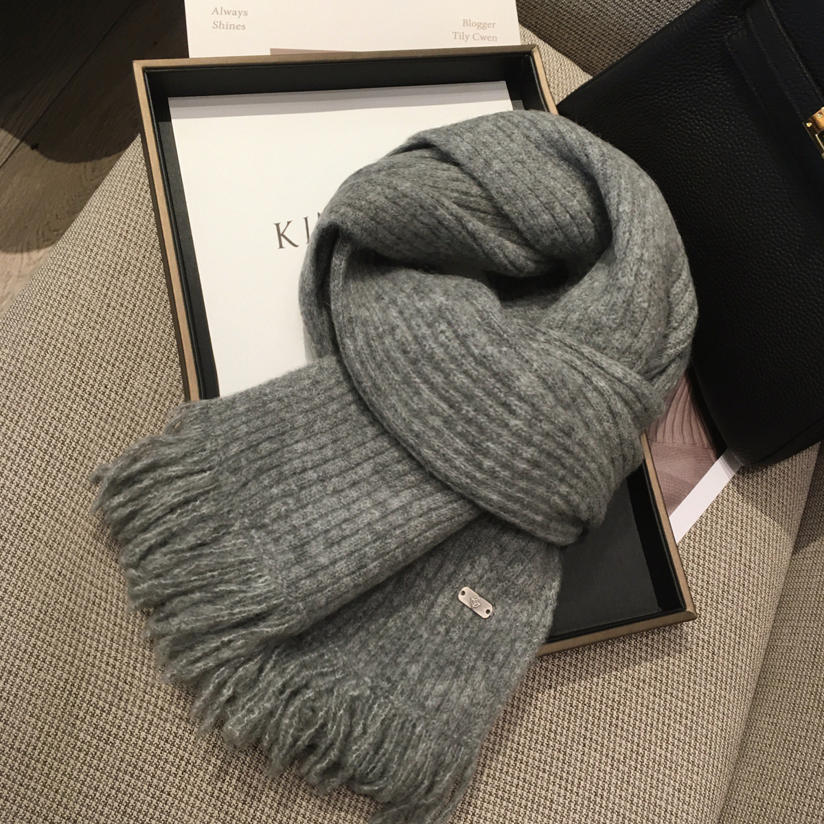 Autumn and winter fashion knitting scarf, 65*180cm - Image 4