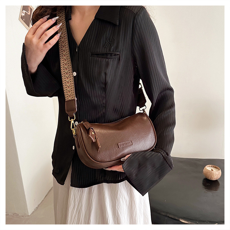 New Women Crossbody Handbag, 22*10*15cm - Image 5