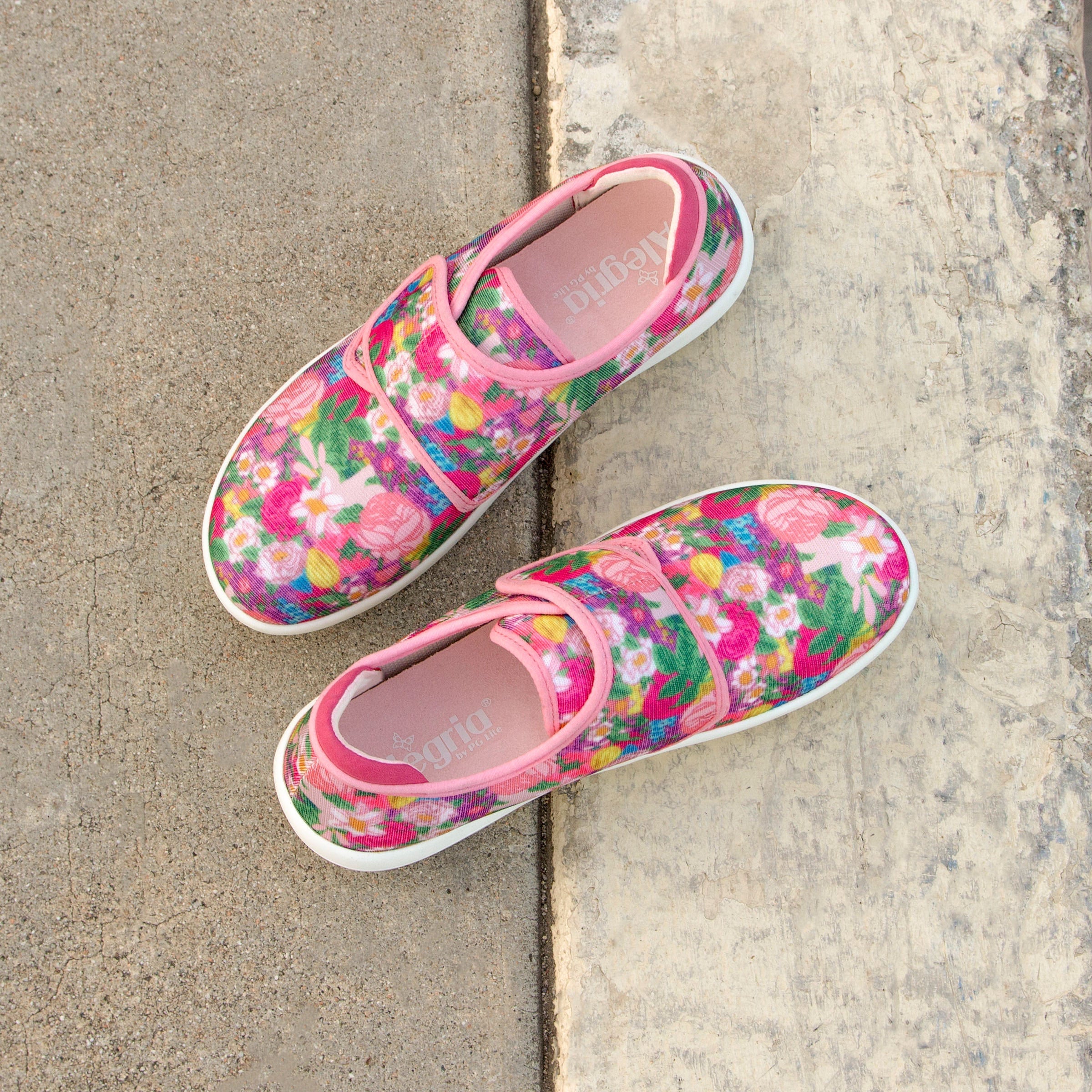 Spright Chillax Pink Shoe - Image 2